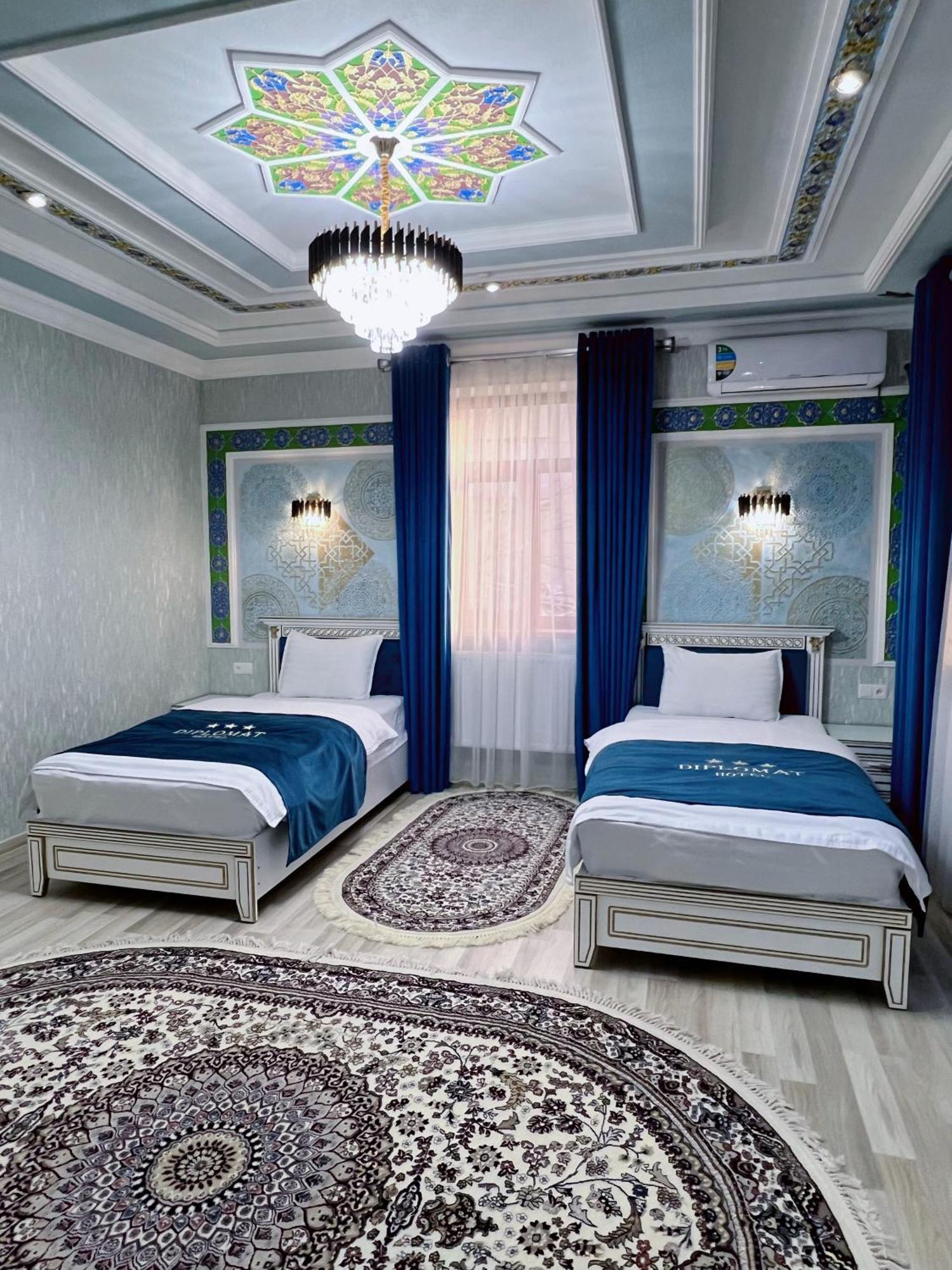 Diplomat Premium Hotell Samarkand Eksteriør bilde
