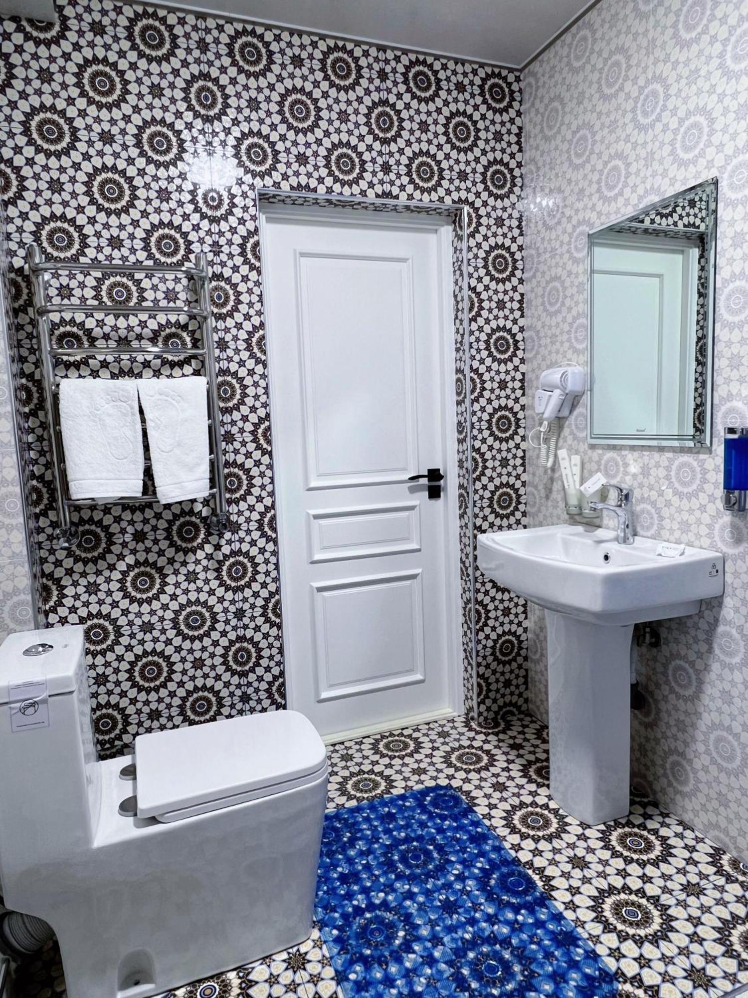 Diplomat Premium Hotell Samarkand Eksteriør bilde