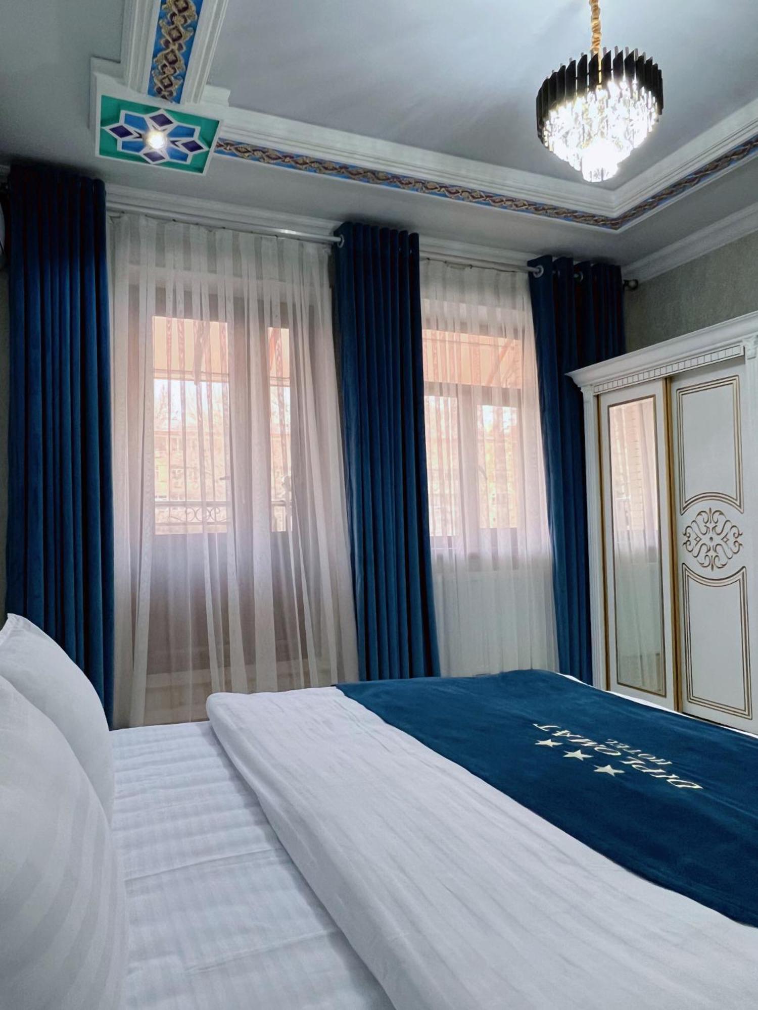 Diplomat Premium Hotell Samarkand Eksteriør bilde