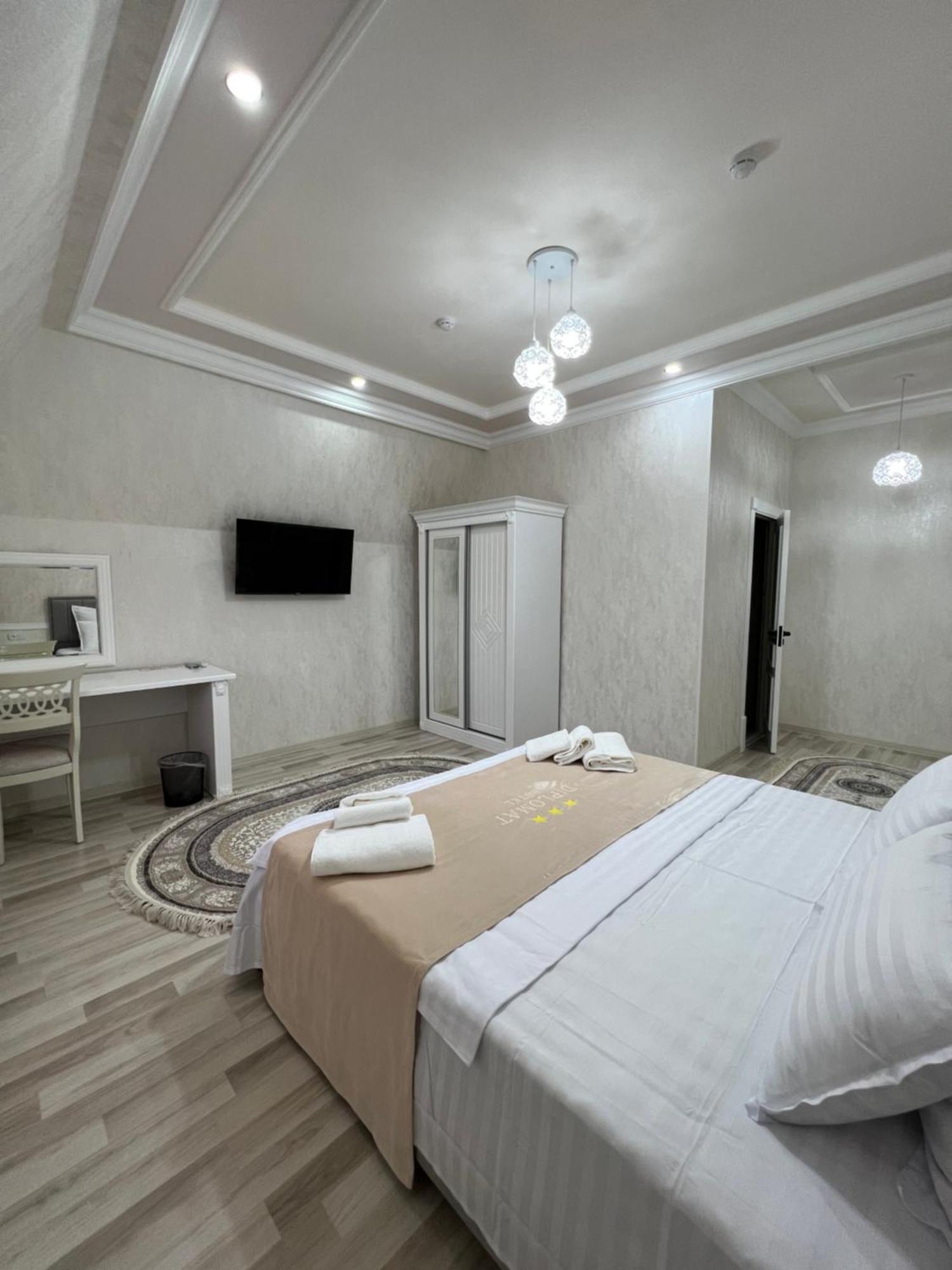 Diplomat Premium Hotell Samarkand Eksteriør bilde