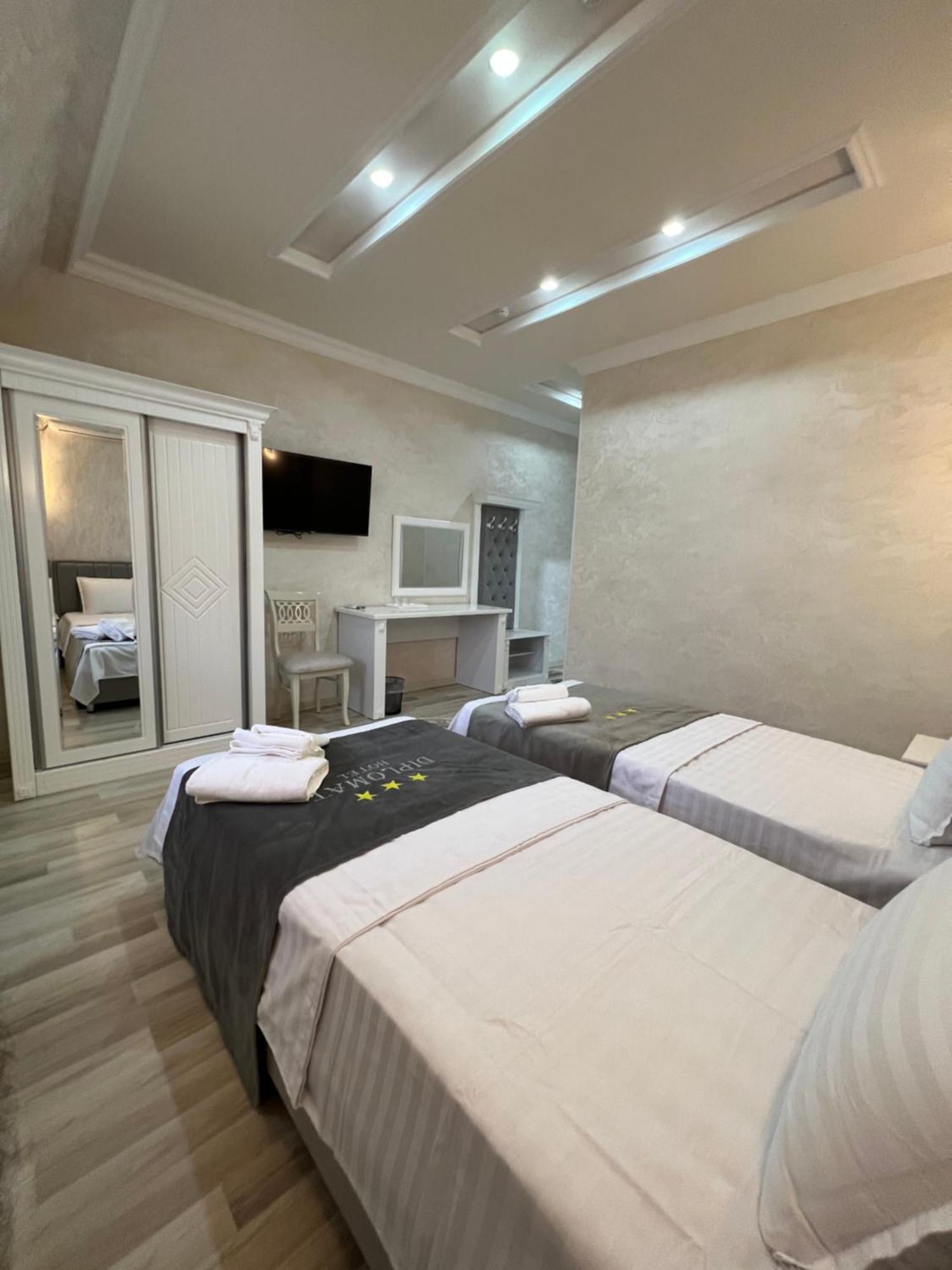 Diplomat Premium Hotell Samarkand Eksteriør bilde