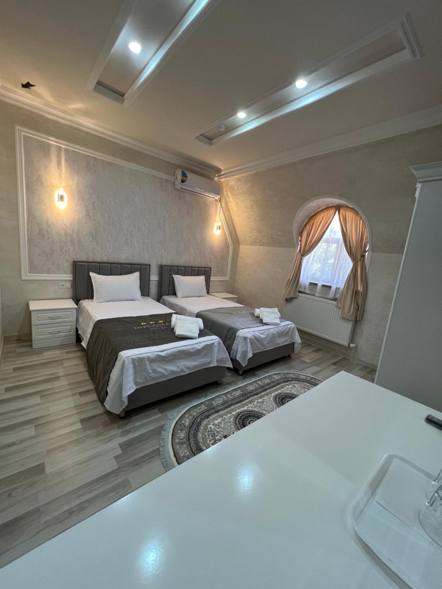 Diplomat Premium Hotell Samarkand Eksteriør bilde