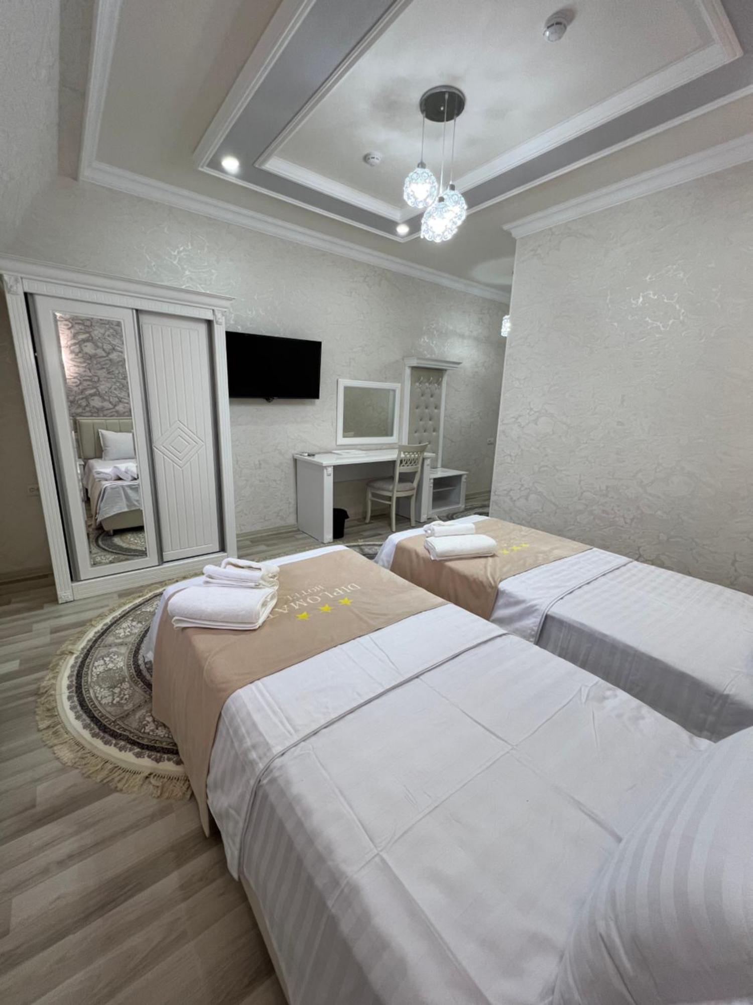 Diplomat Premium Hotell Samarkand Eksteriør bilde