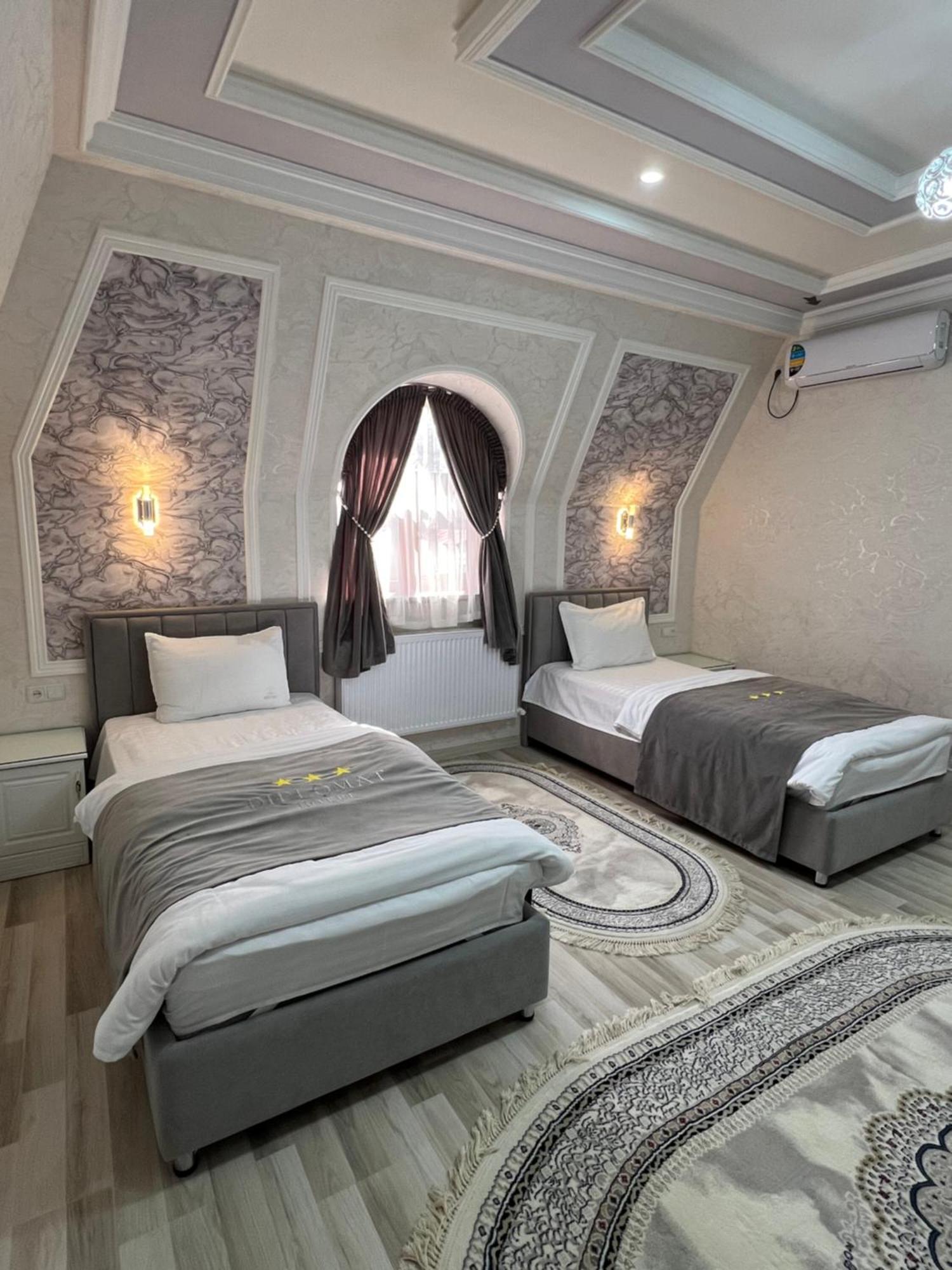 Diplomat Premium Hotell Samarkand Eksteriør bilde